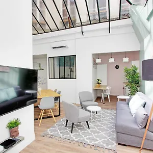 Апартаменты Pick A Flat - Le Marais / Republique, Париж