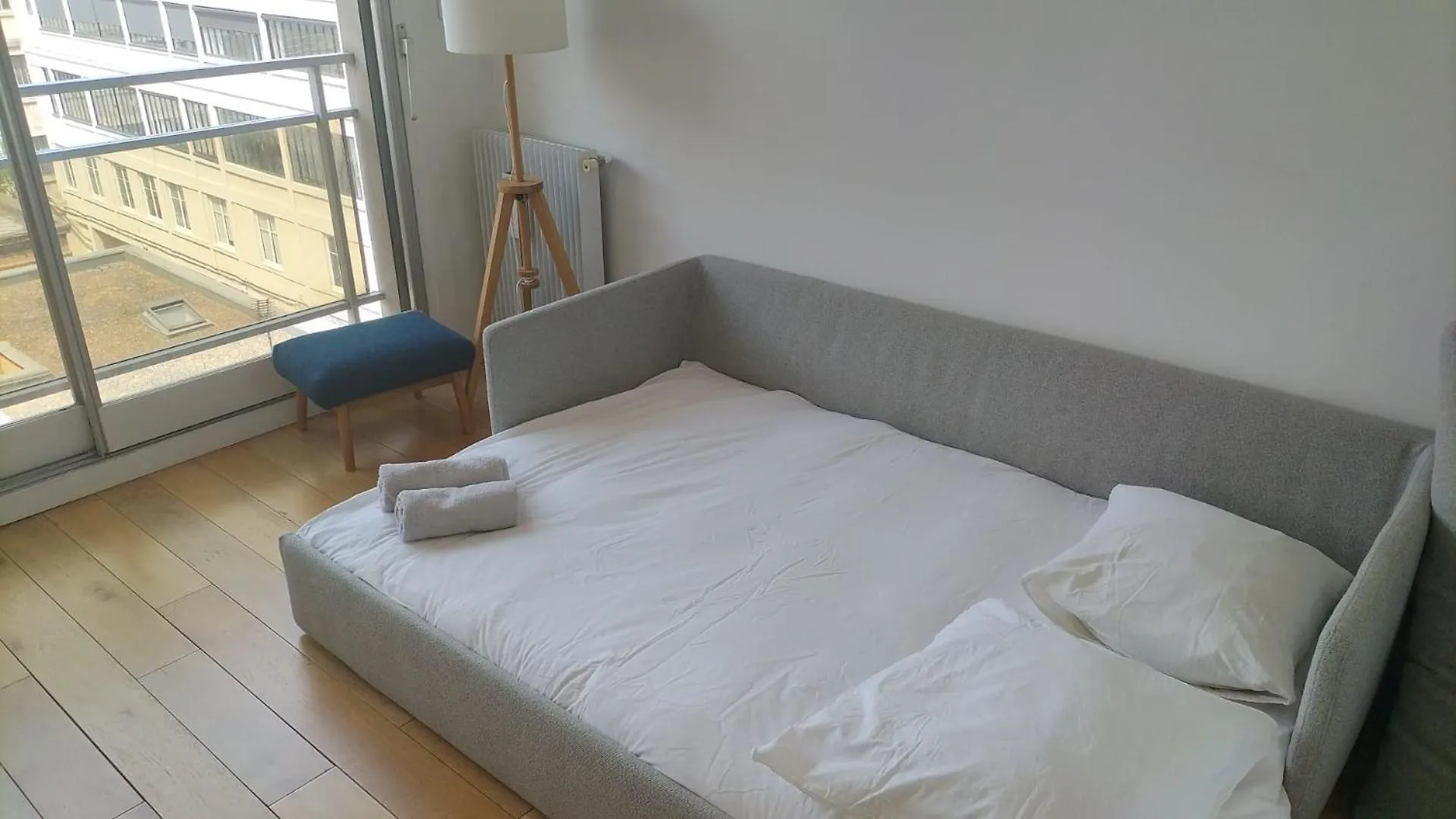 Grand Bright Apartment-4Bdr-130M2 Paris France